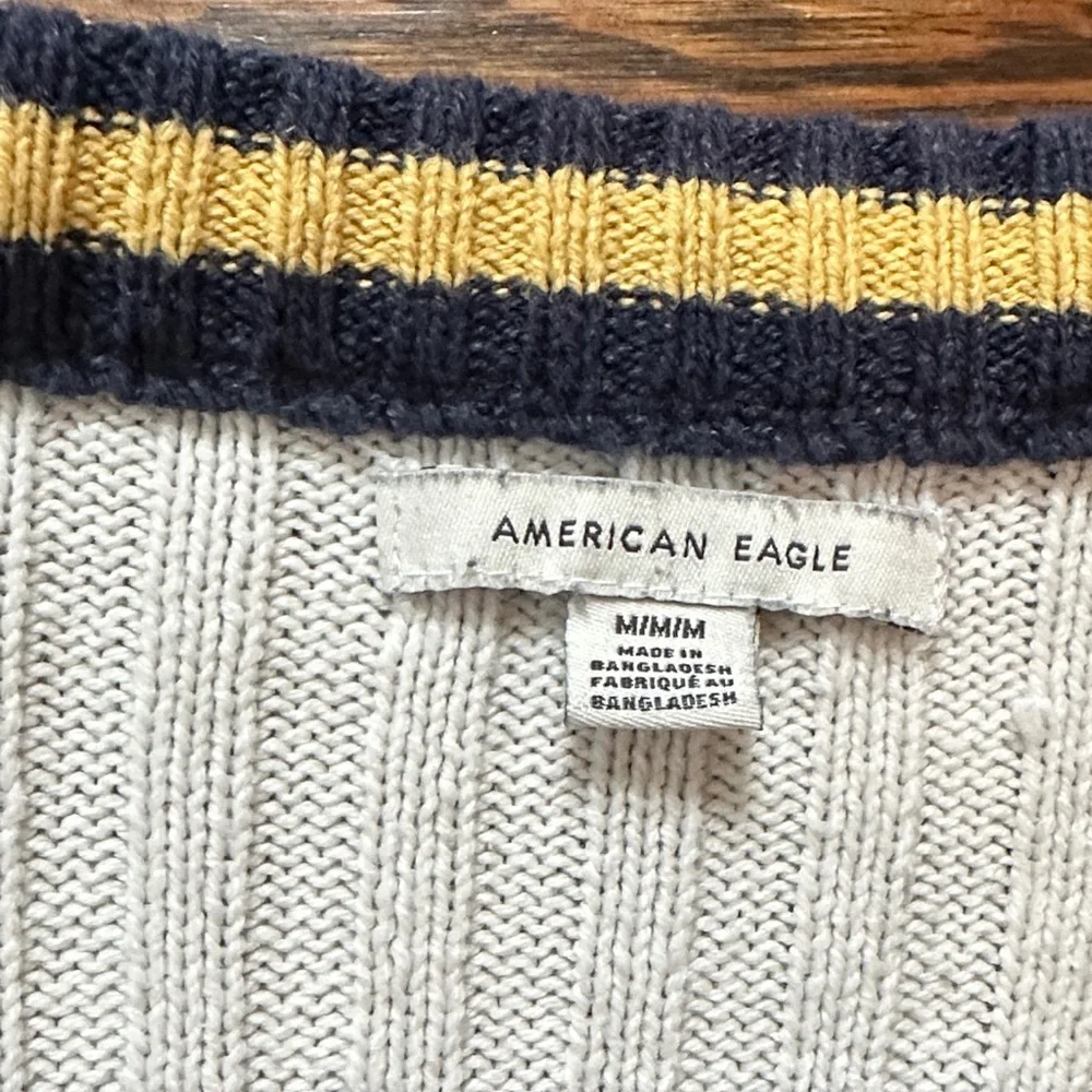 American Eagle Striped Navy and Cream Women's Sweater - Picture 2 of 3